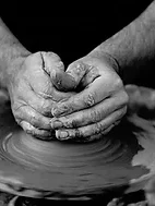 Illustration vibrante représentant la diversité et la créativité dans un contexte professionnel.